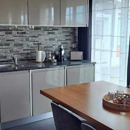 3bl Retreat - Escape & Poolparty * Praia da Vitória