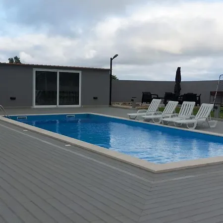 3bl Retreat - Escape & Poolparty Praia da Vitória